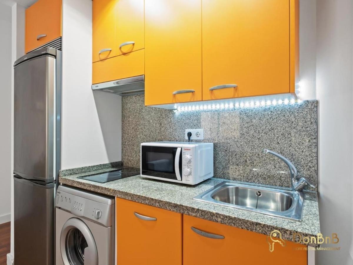 Flat With Wifi Apartment *