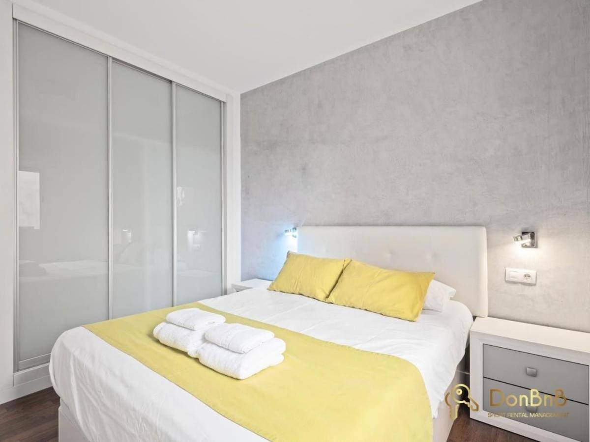 Flat With Wifi Apartment *